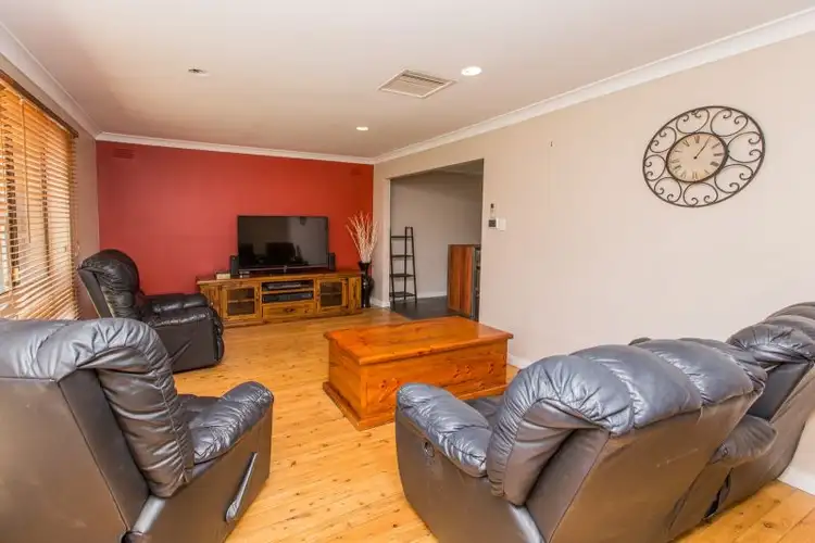 Second view of Homely house listing, 5 Alldis Place, Kooringal NSW 2650