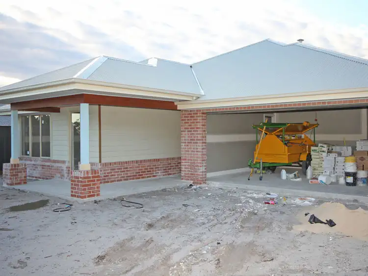 6 Ebtide Way, Corlette NSW 2315