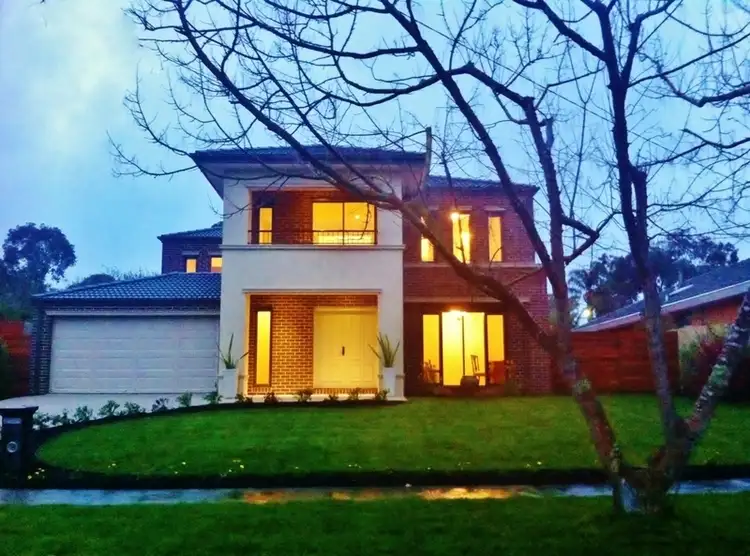 13 Laura Grove, Mount Waverley VIC 3149