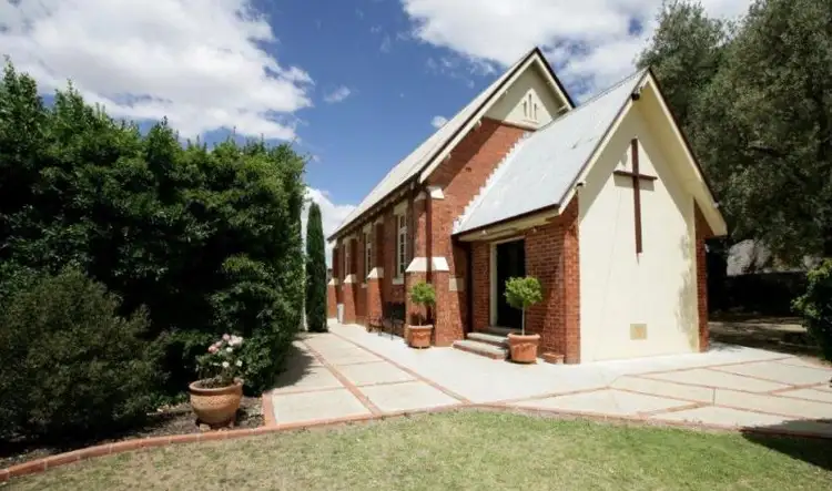 109-111 Main Street, Lake Albert NSW 2650