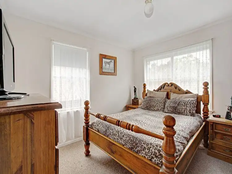 Sixth view of Homely house listing, 31 MARTINDALE CRESCENT, Seymour VIC 3660