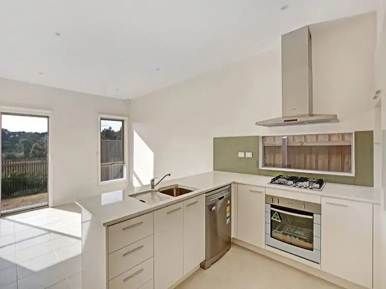 5/32 RUTLEDGE STREET, Kilmore VIC 3764