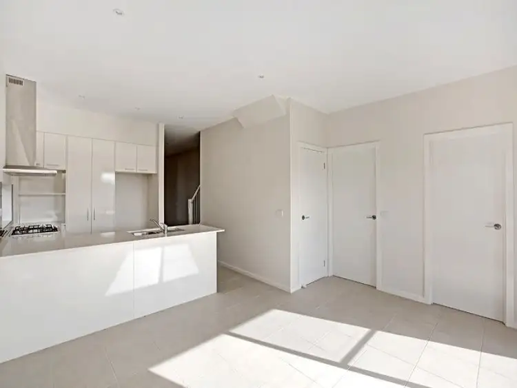 11/32 RUTLEDGE STREET, Kilmore VIC 3764