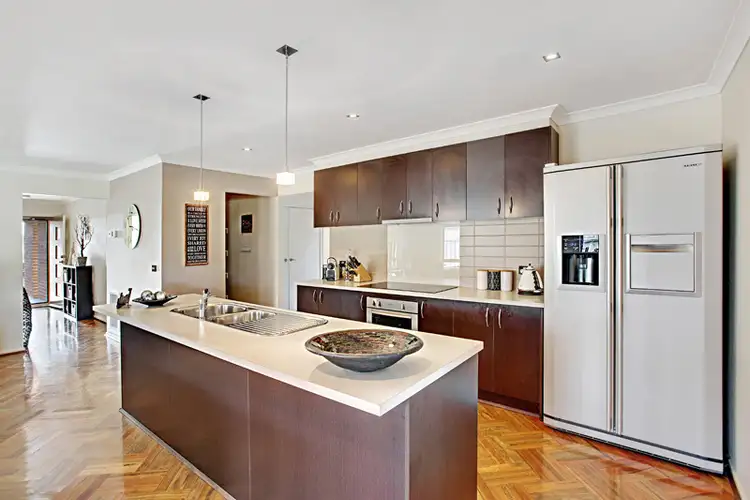 Second view of Homely house listing, 32 LAURICELLA DRIVE, Wallan VIC 3756