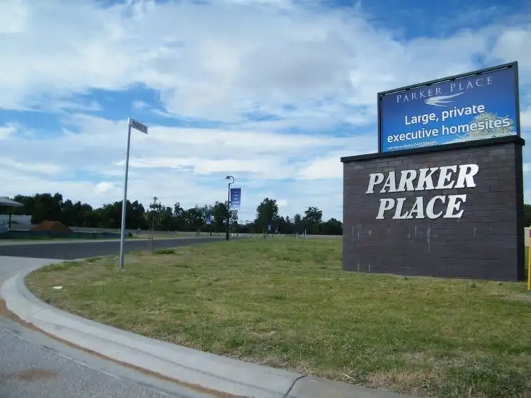 Second view of Homely house listing, 2 Parker Place, Chinchilla QLD 4413