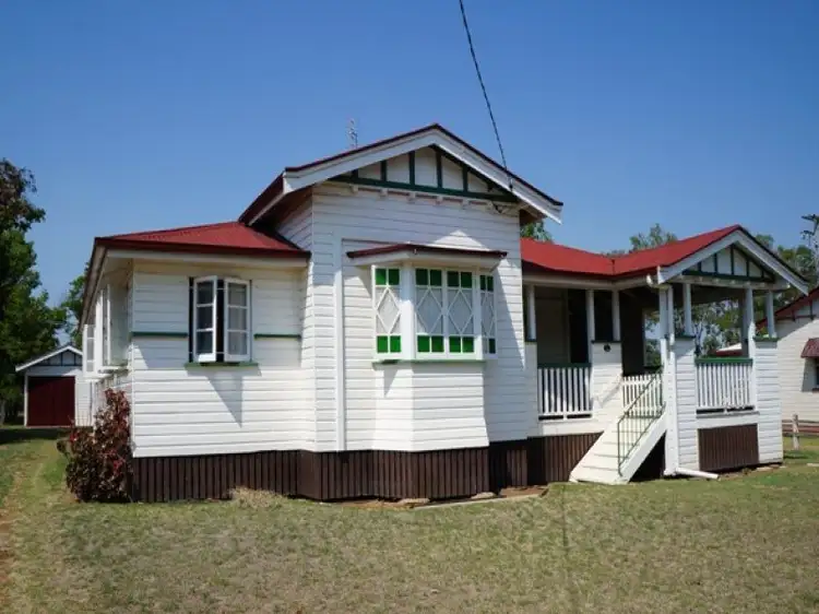 36 Hypatia Street, Chinchilla QLD 4413