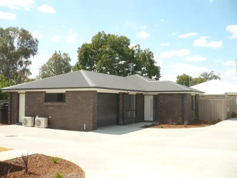 Main view of Homely unit listing, Unit 1/2 Olive Street, Chinchilla QLD 4413