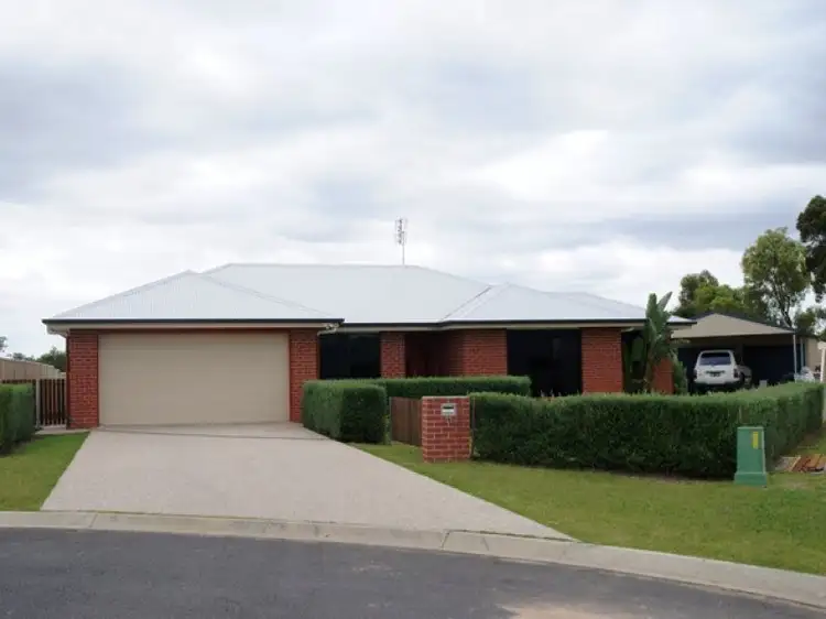 11 Lewis Street, Chinchilla QLD 4413
