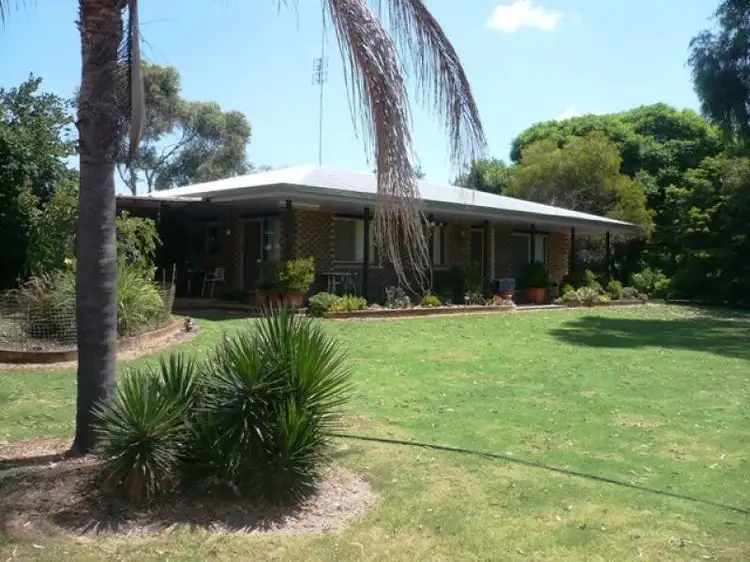 11 Mizpah Drive, Chinchilla QLD 4413
