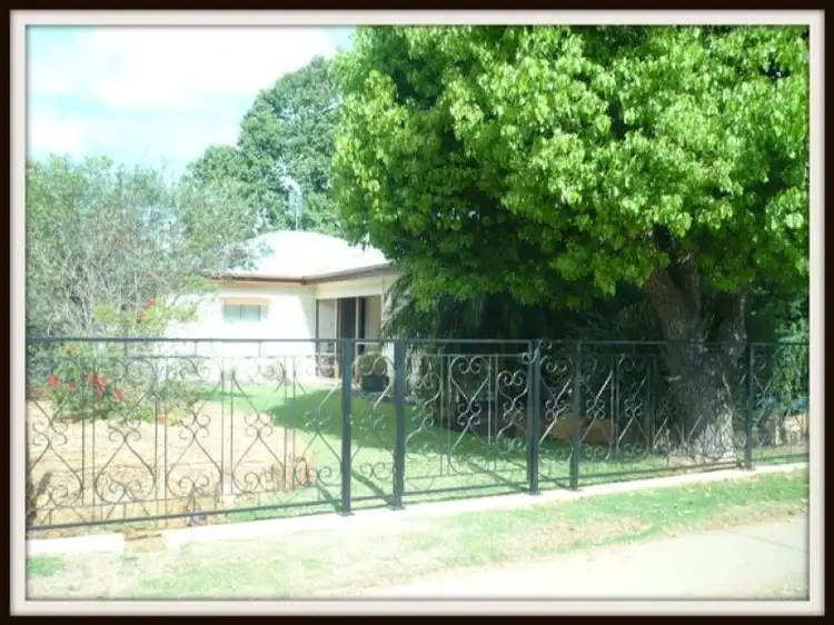 13 Windmill Road, Chinchilla QLD 4413
