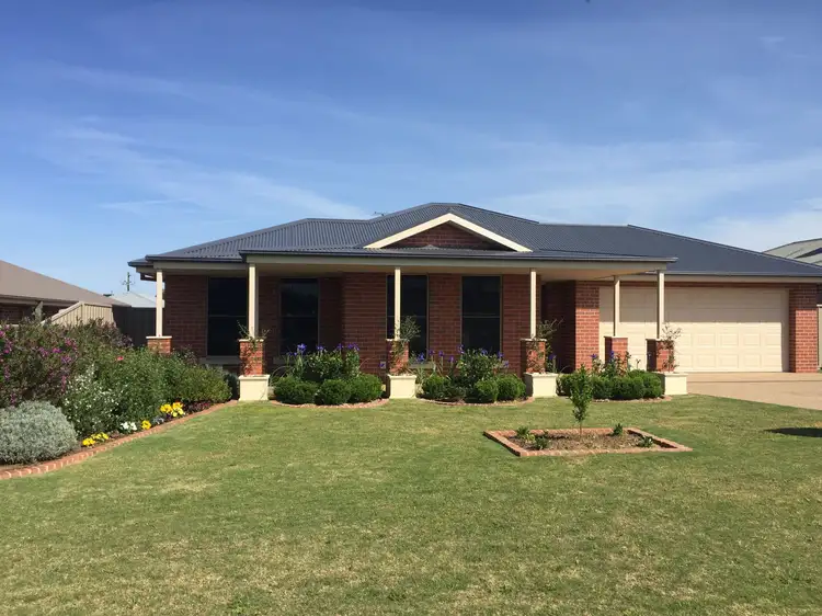3 Sarah Court, Howlong NSW 2643