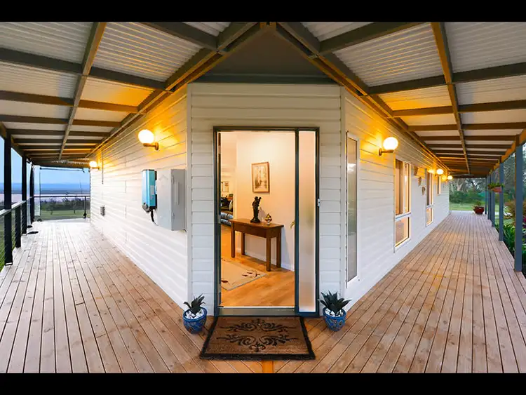 Fifth view of Homely house listing, 19 Mandalay Drive, The Honeysuckles VIC 3851