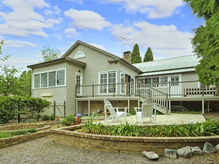 86 Blaxland Road, Wentworth Falls NSW 2782