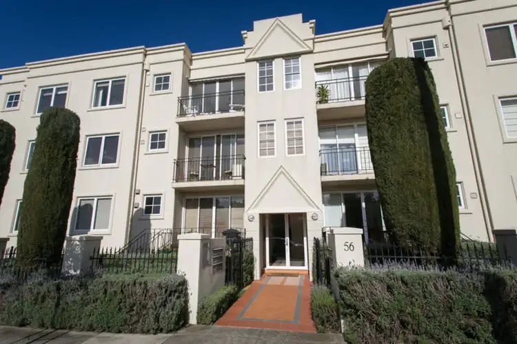 21/56 Beach Road, Hampton VIC 3188
