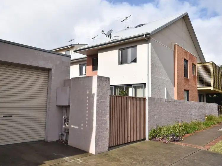 1 Coxswains Way, Wickham NSW 2293