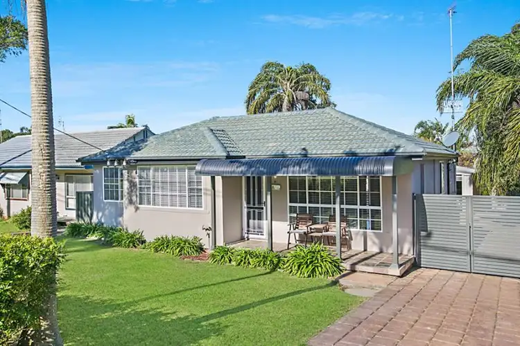 50 Wommara Avenue, Belmont North NSW 2280