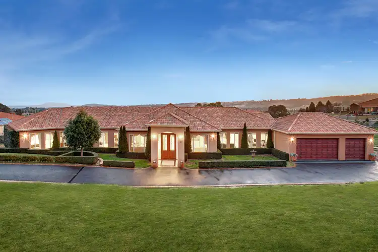 91 VALLEY DRIVE, Hidden Valley VIC 3756