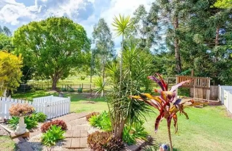 Fifth view of Homely house listing, 3 Bethany Court, Southside QLD 4570
