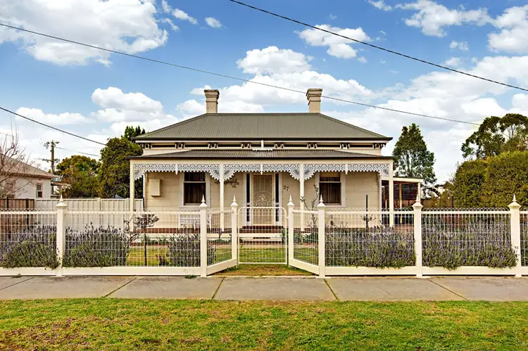 27 GOULBURN STREET, Seymour VIC 3660