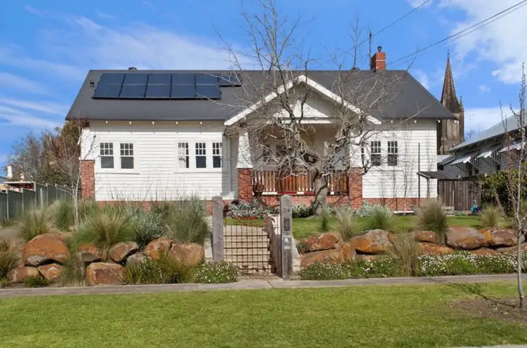30 Clarke Street, Hamilton VIC 3300