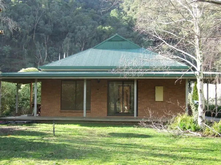 5299 Great Alpine Road, Ovens VIC 3738