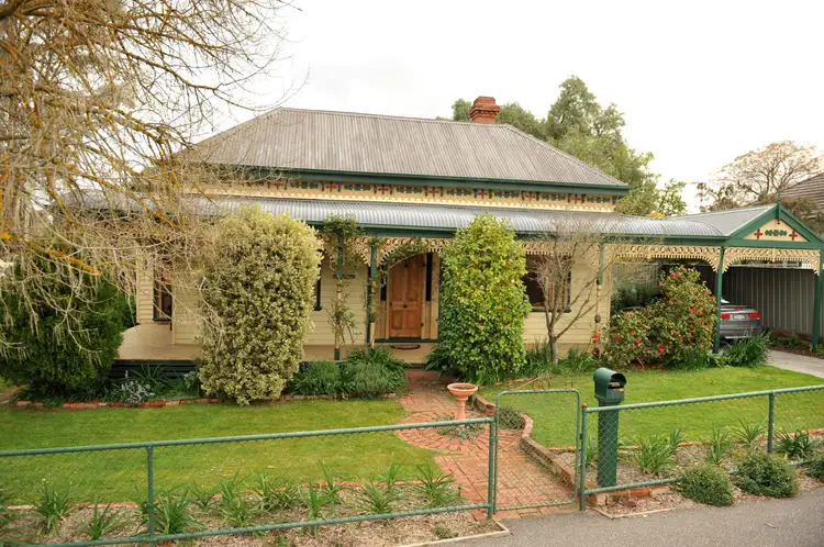 33 Honeysuckle Street, Bendigo VIC 3550