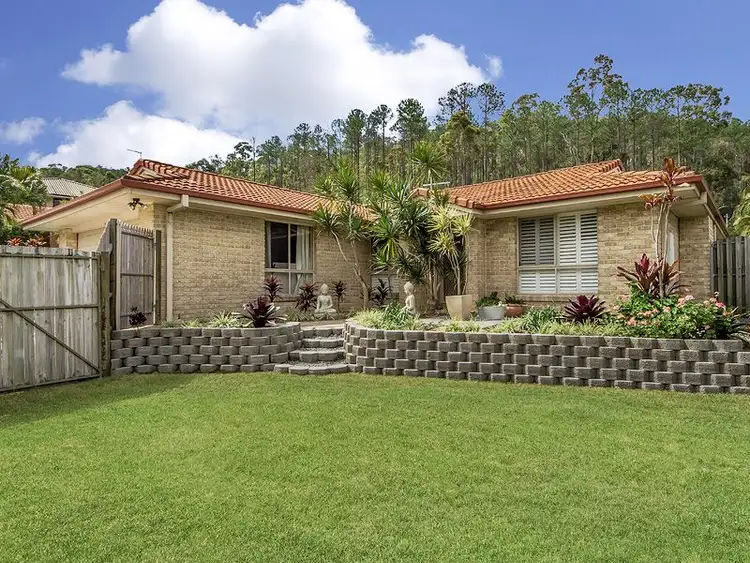 5 Equador Court, Pacific Pines QLD 4211