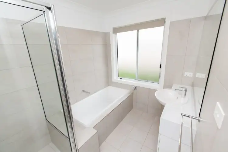 Seventh view of Homely unit listing, 2/1 Craft Street, Lake Albert NSW 2650