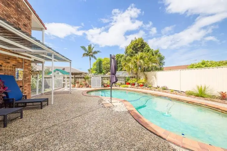 1/6 Carl Court, Banksia Beach QLD 4507