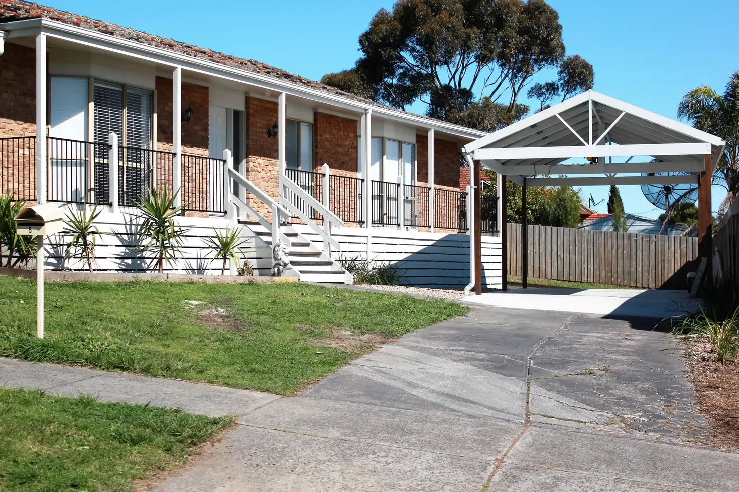 Main view of Homely house listing, 5 Munro Close, Hampton Park VIC 3976
