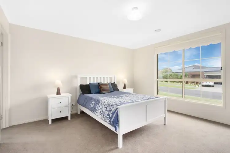 Sixth view of Homely house listing, 2 Cunningham Court, Warragul VIC 3820