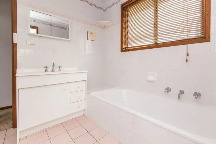 Sixth view of Homely house listing, 7 Yentoo Drive, Glenfield Park NSW 2650