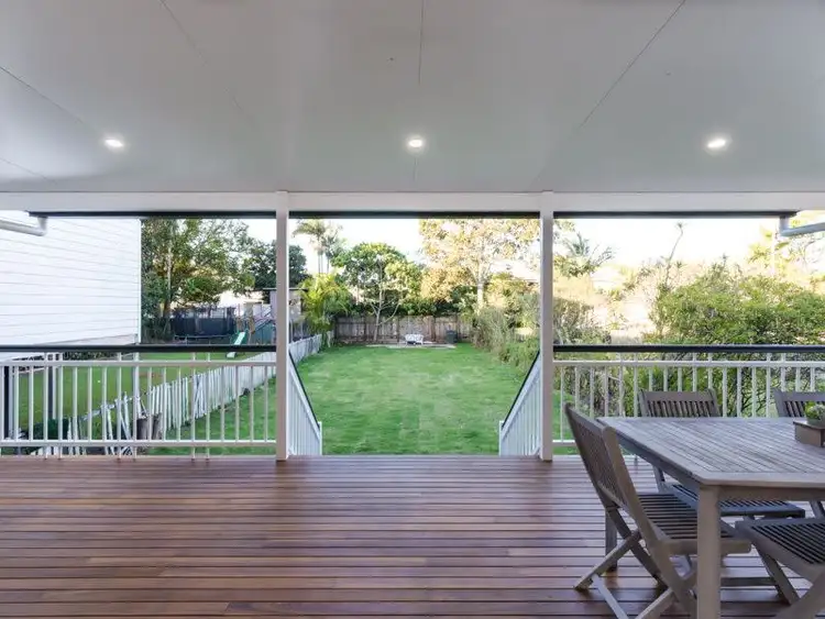 114 Friday Street, Shorncliffe QLD 4017