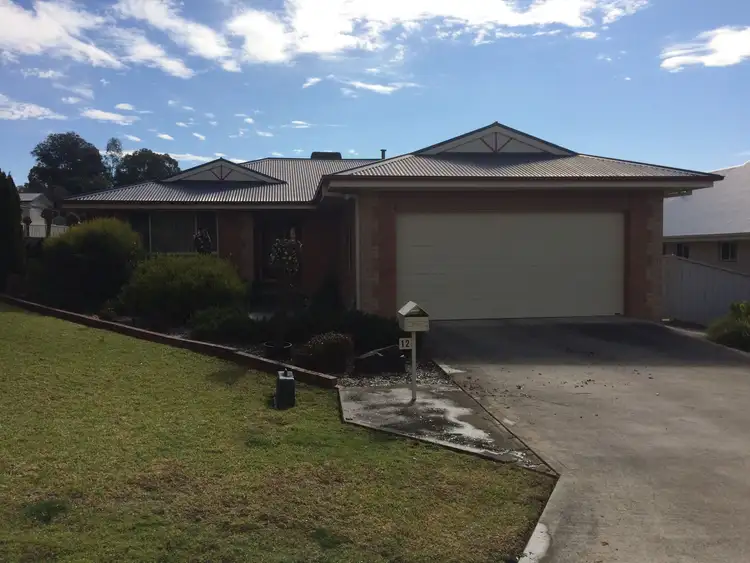 12 Harris Street, Tumut NSW 2720