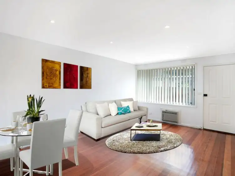 Second view of Homely unit listing, 3/112 East Esplande, St Albans VIC 3021