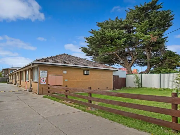 Seventh view of Homely unit listing, 3/112 East Esplande, St Albans VIC 3021