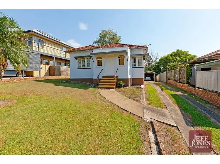 15 Mars Street, Coorparoo QLD 4151