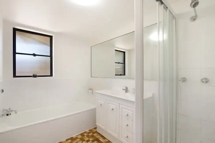 Fourth view of Homely unit listing, 1/66 Mitre Street, St Lucia QLD 4067