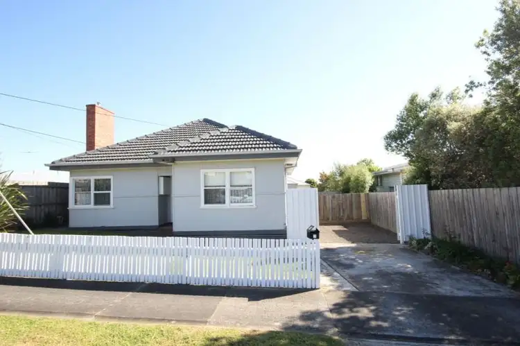 9 Wilton Avenue, Newcomb VIC 3219
