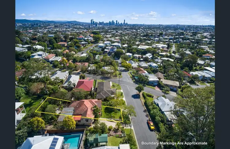 21 Thomson Street, Greenslopes QLD 4120