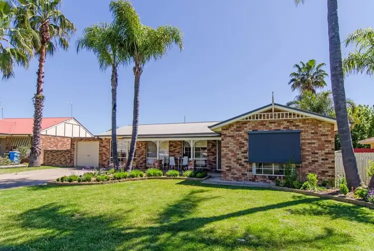 24 Nardoo Street, Glenfield Park NSW 2650