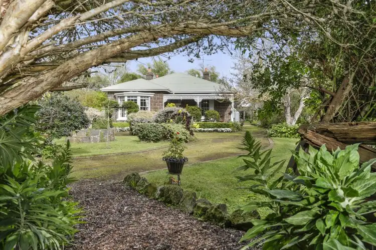 3 Martin Street, Penshurst VIC 3289