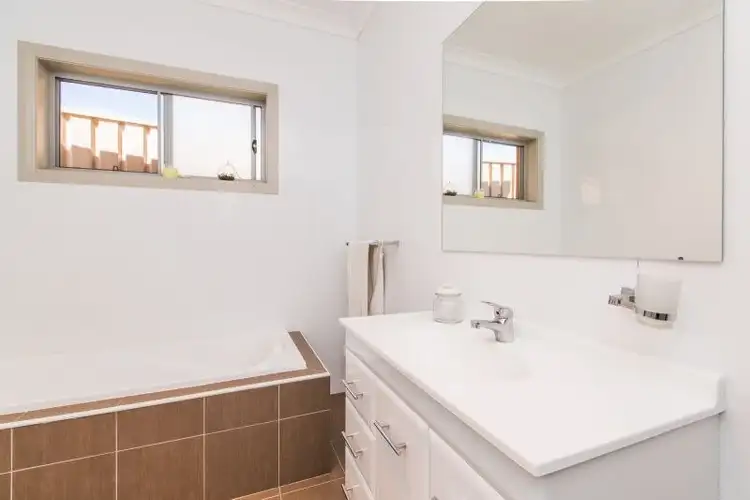 Sixth view of Homely unit listing, 1/7 Burrundulla Road, Bourkelands NSW 2650