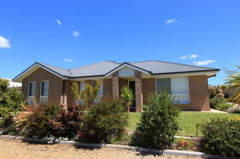 Main view of Homely unit listing, 1/75 Barrima Drive, Glenfield Park NSW 2650