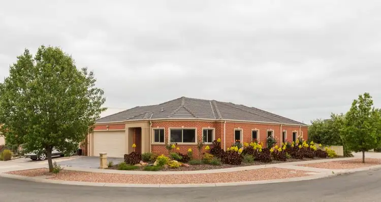Main view of Homely townhouse listing, 2 Fisher Square, Horsham VIC 3400