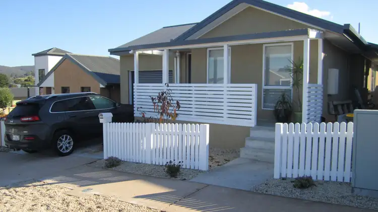 24 Alfreds Garden, Kingston TAS 7050