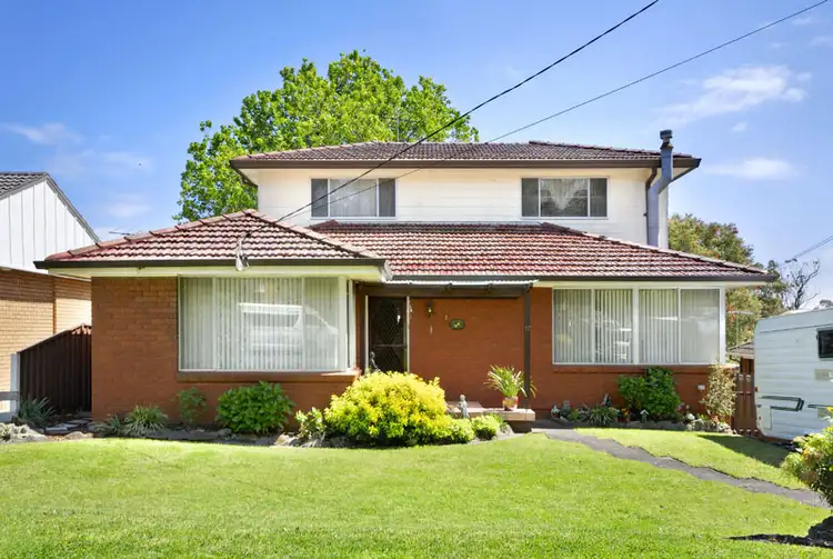 17 Brooke Street, Yarrawarrah NSW 2233