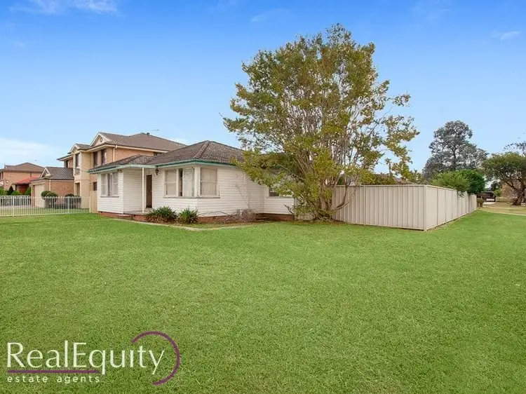 33 Junction Road, Moorebank NSW 2170