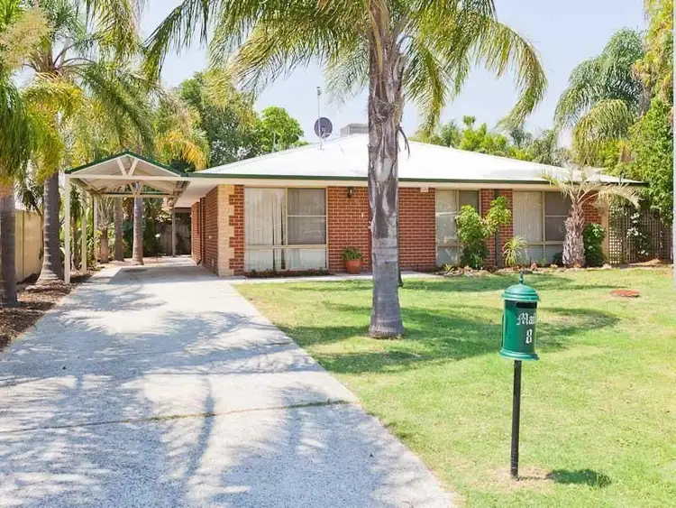 8 Greta Place, Thornlie WA 6108