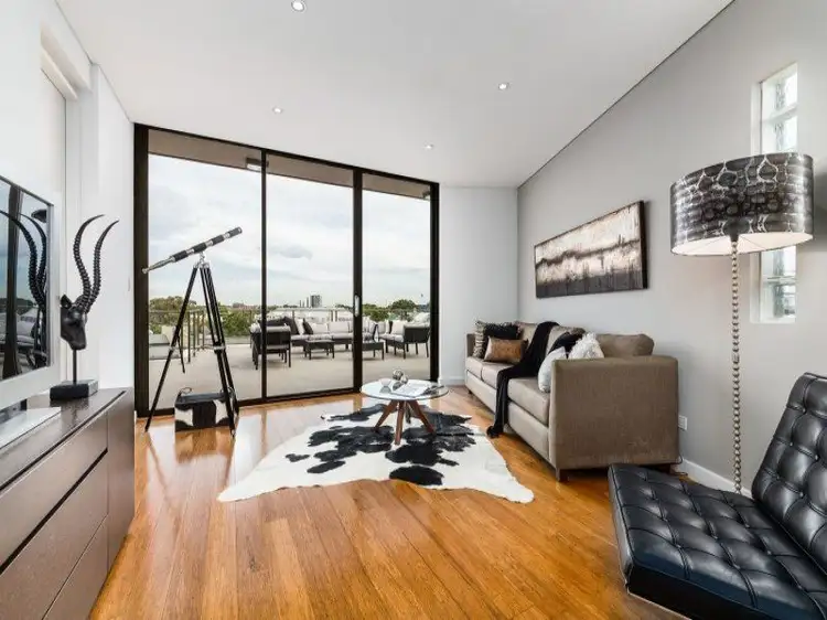 Third view of Homely apartment listing, 19/15-17 Fountain Street, Alexandria NSW 2015